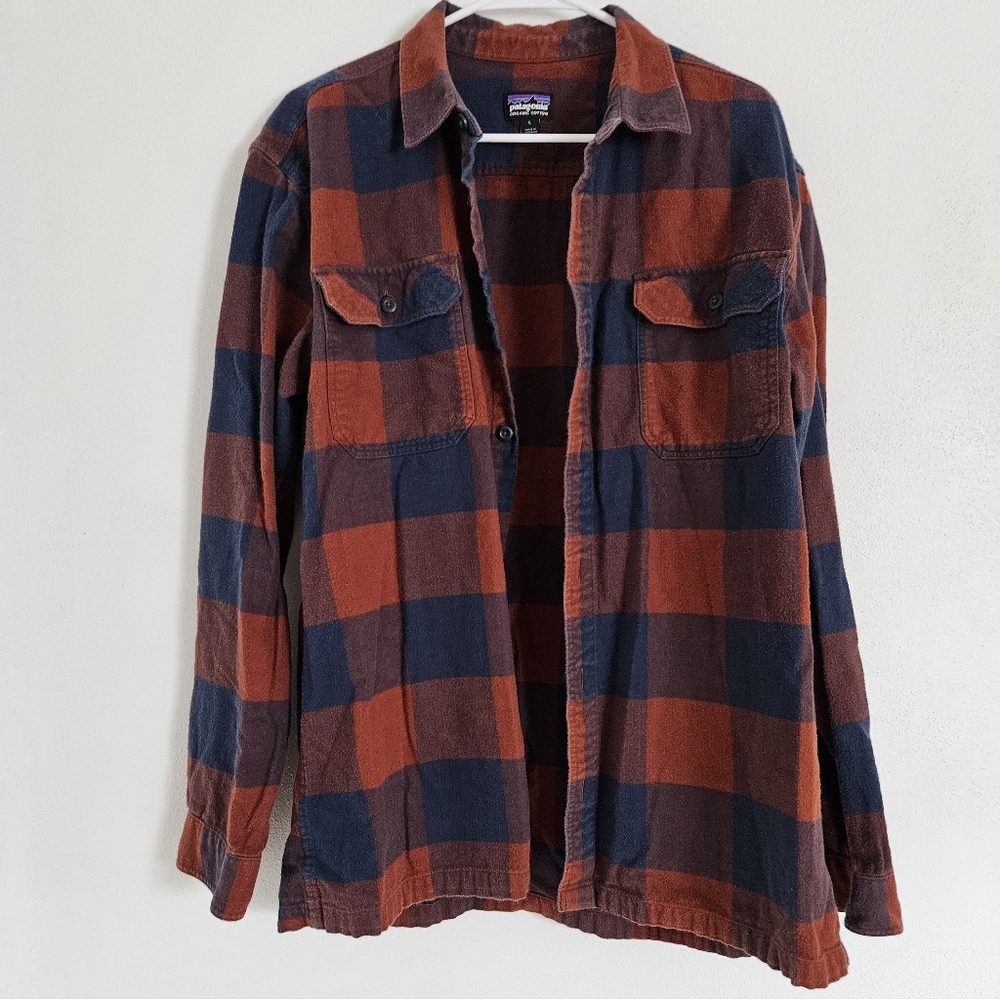 Patagonia Men's Long Sleeve Organic Cotton Midweight Fjord Flannel Shirt